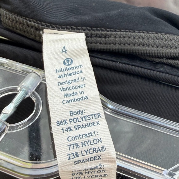 Lululemon speed up shorts black size 4 - Picture 4 of 4